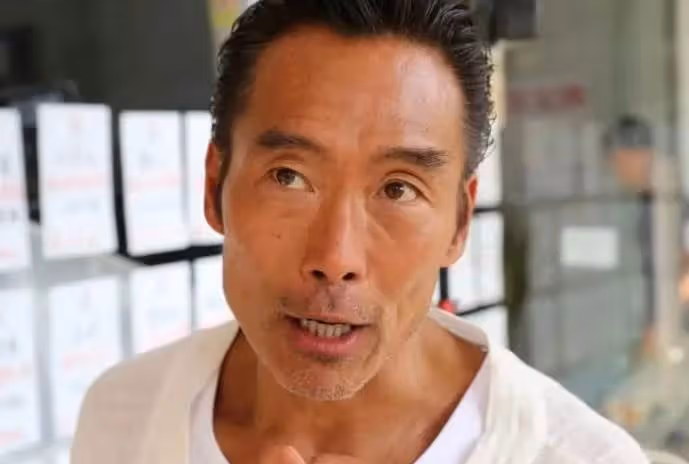 58歲《古惑仔》鄭浩南自曝婚變,結婚20年如今「老婆人去樓空」房車全在太太名下,他淚:沒想到會發生在我身上
