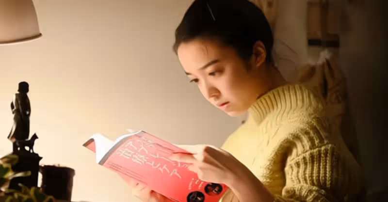 發工資請相親女吃飯，結果她又帶3個朋友來蹭吃，結帳時對方傻眼