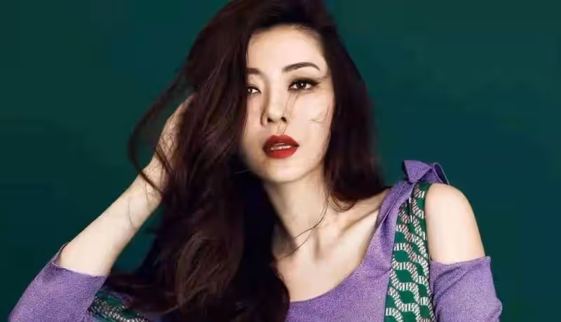熊黛林雙胞胎女兒顏值逆襲，稀疏頭髮變披肩長發，乖萌又可愛