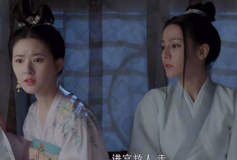 熱巴斗笠火上熱搜，大家卻留意趙露思同款扮相，顏值美到路人