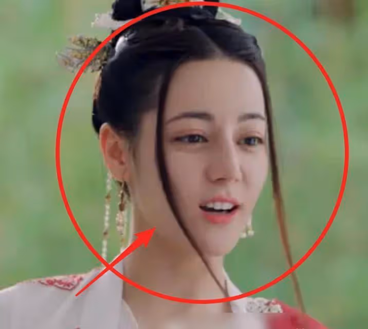 熱巴不比趙露思？二人換上《長歌行》同款造型，顏值高低一目了然