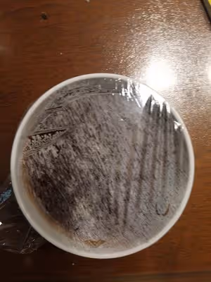 只用四種材料就可以做巧克力冰山熔岩（無奶油）