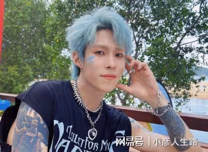 岳明輝回應一晚見3個女生：都是好朋友，少關註明星私生活