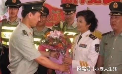 著名歌唱家李丹陽:56歲仍未婚,父母相繼去世後,她卻只想當母親