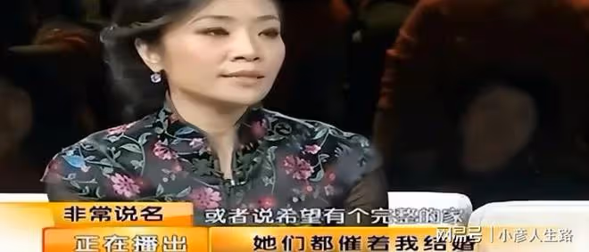 著名歌唱家李丹陽:56歲仍未婚,父母相繼去世後,她卻只想當母親