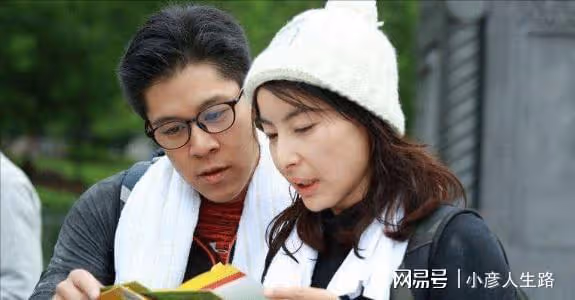 霍家兩代媳婦:一代兒媳朱玲玲接待英女王,二代兒媳郭晶晶爭榮耀