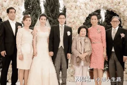 霍家兩代媳婦:一代兒媳朱玲玲接待英女王,二代兒媳郭晶晶爭榮耀