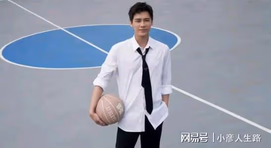連李易峰也塌房了,娛樂圈還有值得我們信任的明星嗎