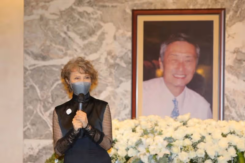 亡夫追思會上難忍悲傷淚崩　蕭芳芳：他有快樂及有意義的一生