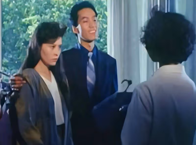 人藝院長馮遠征嫁給了比第二段婚姻大8歲的梁丹妮,她喜歡他的妻子已經29年了