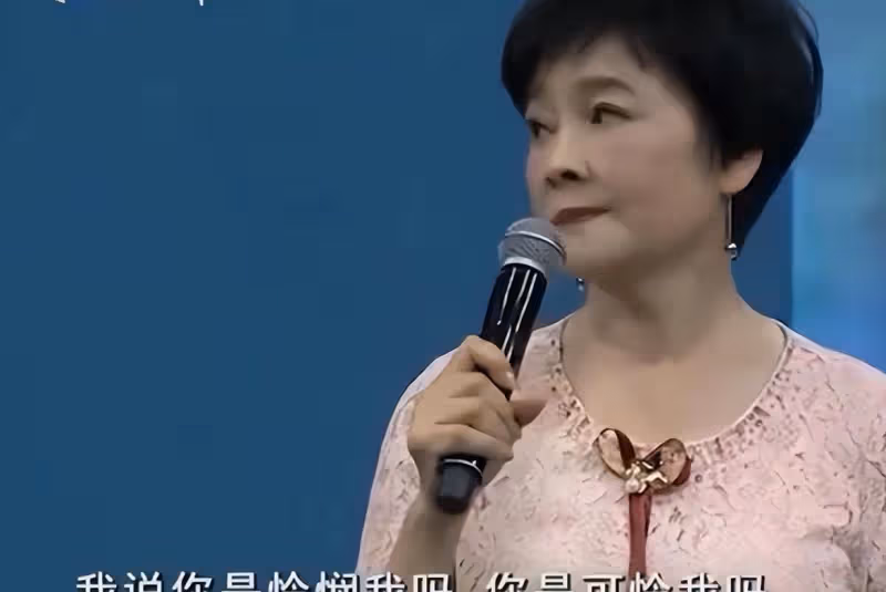 人藝院長馮遠征嫁給了比第二段婚姻大8歲的梁丹妮,她喜歡他的妻子已經29年了