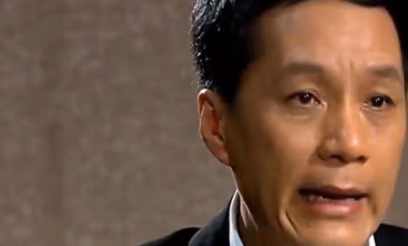 人藝院長馮遠征嫁給了比第二段婚姻大8歲的梁丹妮,她喜歡他的妻子已經29年了