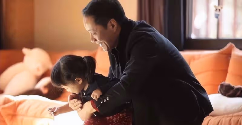 人藝院長馮遠征嫁給了比第二段婚姻大8歲的梁丹妮,她喜歡他的妻子已經29年了