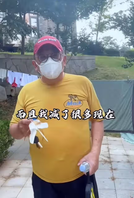 68歲港星落戶大連!50多塊的國貨穿搭簡單,新家不大裝修接地氣