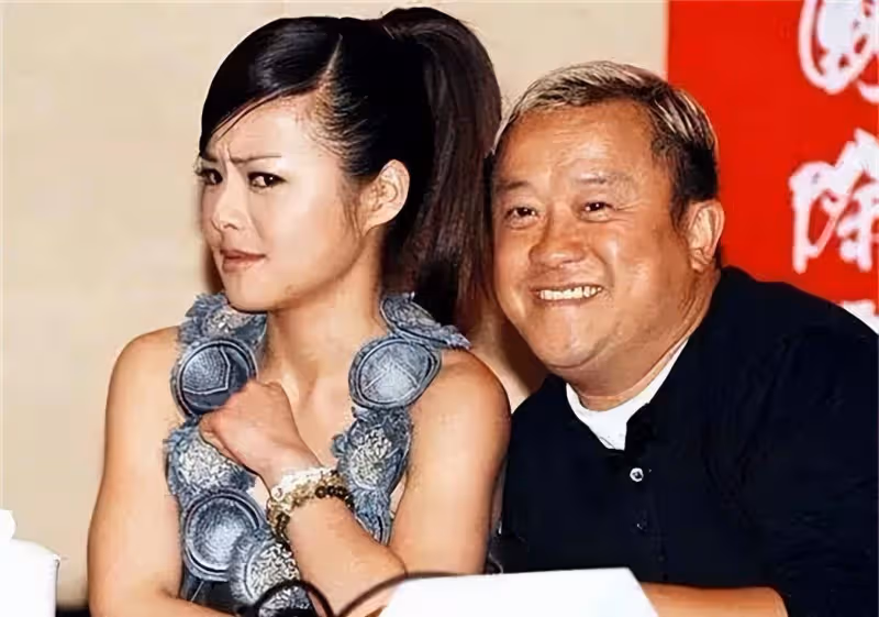 張翰「咸豬手」被詬病,其實娛樂圈「咸豬手」不止他一個