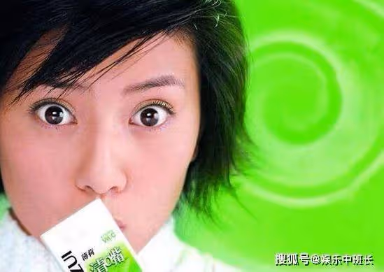 高圓圓上學時期到底有多美？班主任：班上至少10多個男生都在追她