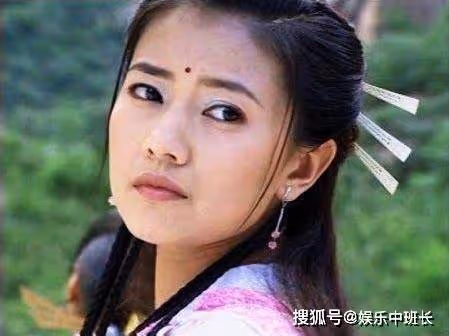 高圓圓上學時期到底有多美?班主任:班上至少10多個男生都在追她