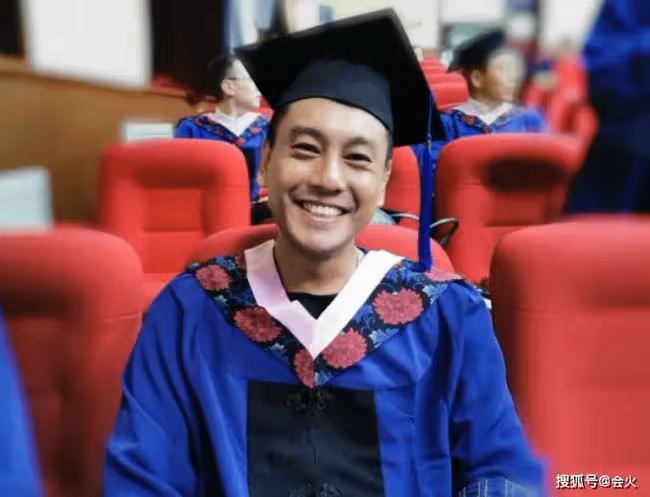 男神朱孝天直播太胖被嘲 面部發腮一臉橫肉