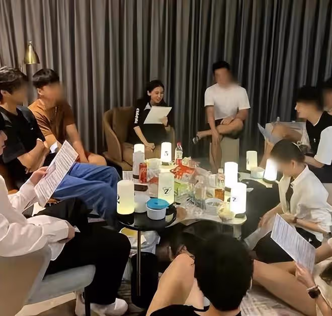 Baby私下會友被朋友出賣!這9位倒霉的明星,也被朋友出賣過