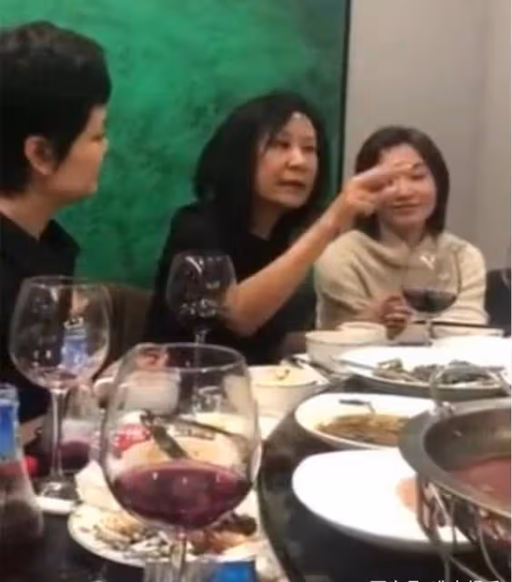 Baby私下會友被朋友出賣!這9位倒霉的明星,也被朋友出賣過