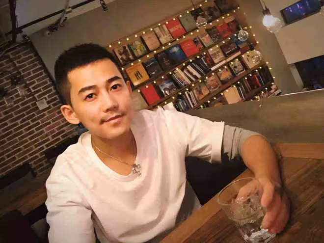 Baby私下會友被朋友出賣!這9位倒霉的明星,也被朋友出賣過