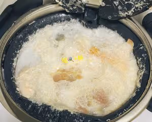 小美·新疆大盤雞 超好吃，連湯汁都喝掉