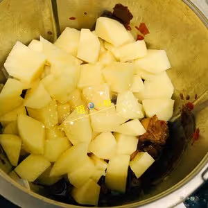 小美·新疆大盤雞 超好吃，連湯汁都喝掉