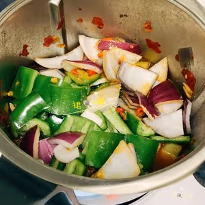 小美·新疆大盤雞 超好吃，連湯汁都喝掉