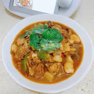 小美·新疆大盤雞 超好吃，連湯汁都喝掉