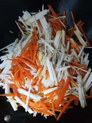 杏鮑菇炒肉絲