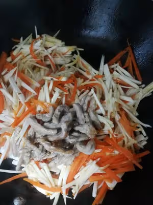 杏鮑菇炒肉絲