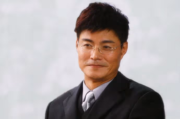 王中皇淚憶曾「窮到借住岳父家」! 妻不離不棄「街頭陪賣蔥油餅」他自責:沒能讓你過好日子
