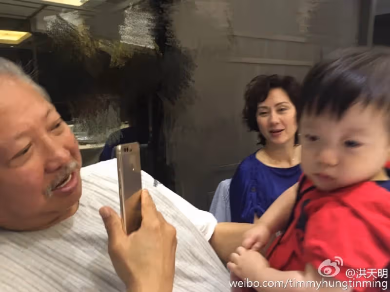 洪金寶老婆55歲好美!人稱「最美港姐」五官超深邃「一生未孕」卻為老公養4子被寵25年