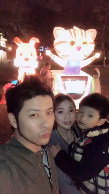 「戲說一哥」憶3年前「爸爸送加護病房」南北奔波壓力大 低調結婚「老婆長相甜美」一家三口曝光