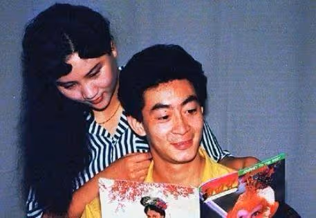 六小齡童老婆原來是「妖精」，出演過《西遊記》，地下情相戀6年