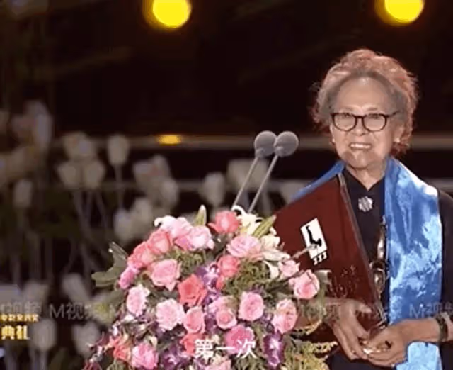 4對同齡絕美女星大PK，整容老去和自然老去，你更喜歡哪一位？
