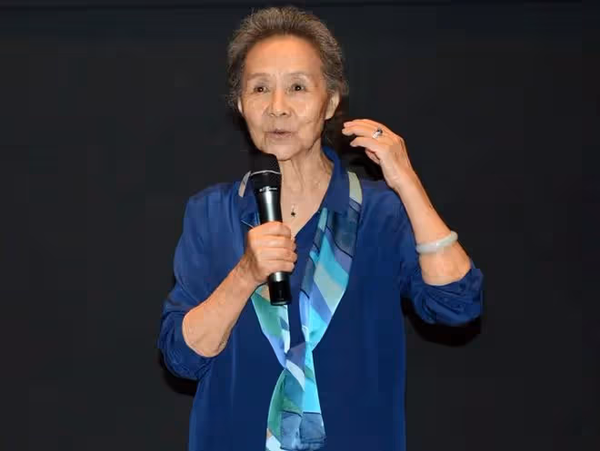4對同齡絕美女星大PK，整容老去和自然老去，你更喜歡哪一位？