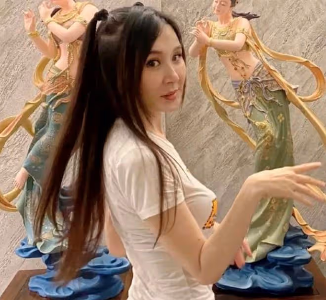 4對同齡絕美女星大PK，整容老去和自然老去，你更喜歡哪一位？