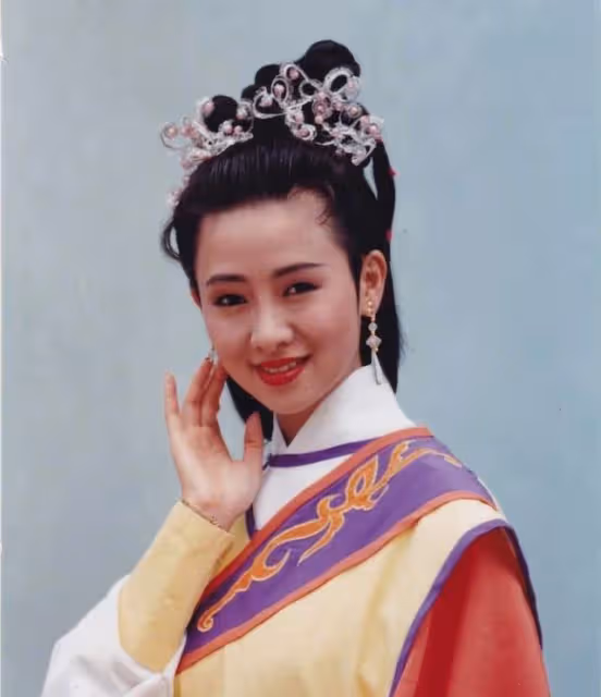 4對同齡絕美女星大PK，整容老去和自然老去，你更喜歡哪一位？