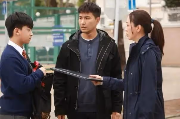 《黯夜守護者》16歲童星演反叛青年獲贊,曾演視帝童年角色,明年將參加大學聯考