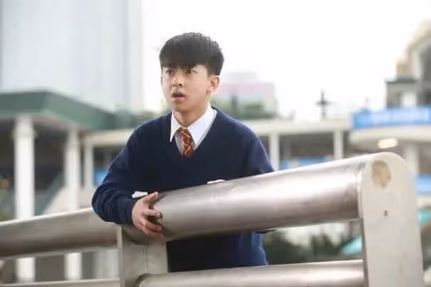 《黯夜守護者》16歲童星演反叛青年獲贊,曾演視帝童年角色,明年將參加大學聯考