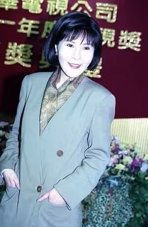 演哭戲比劉雪華還感人！她曾「傾家蕩產」為父治病，今無兒無女