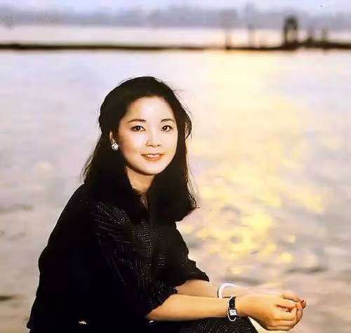 被低估了顏值的鄧麗君,美貌不輸林青霞、關之琳