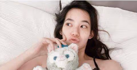 行走的人間芭比,身材顏值不得了!國外5位濃顏系女星一定要認識