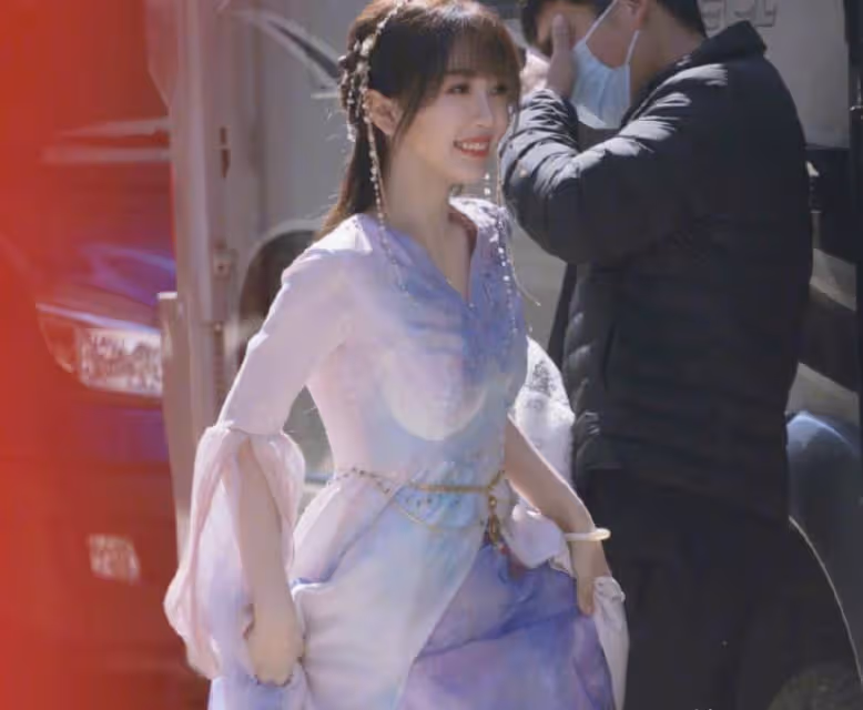 虞書欣首部古裝劇還沒播，男主顏值和演技都翻車，這下收視率懸了