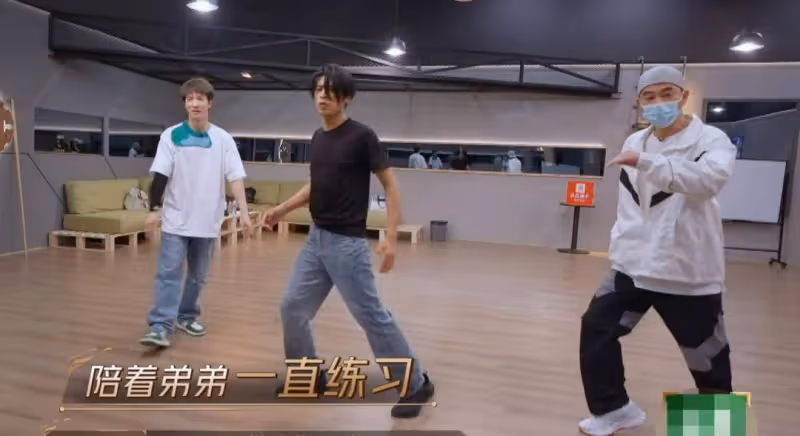 有多少想偷懶的兄弟,被杜德偉和仁科「衝破荊棘」的精神扇了耳光?