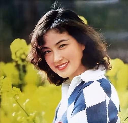 5位顏值出眾的女演員,60歲還沒有孩子,劉曉慶為了事業放棄了孩子