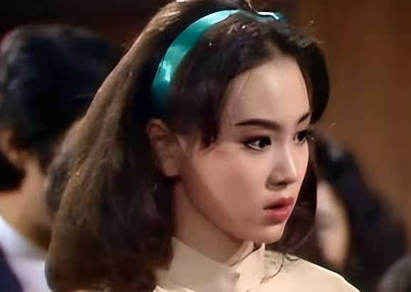 5位顏值出眾的女演員,60歲還沒有孩子,劉曉慶為了事業放棄了孩子