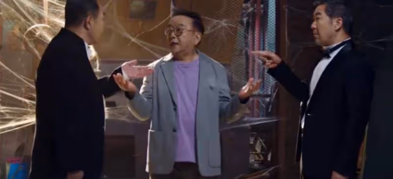鐵三角再次合作！鑽垃圾桶探腦拍戲太搞笑了，央視周濤銀幕首秀