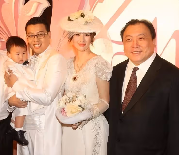 知名女星孟瑤，與前夫離婚兩年，私下生下兩個兒子：不願透露孩子的親生父親